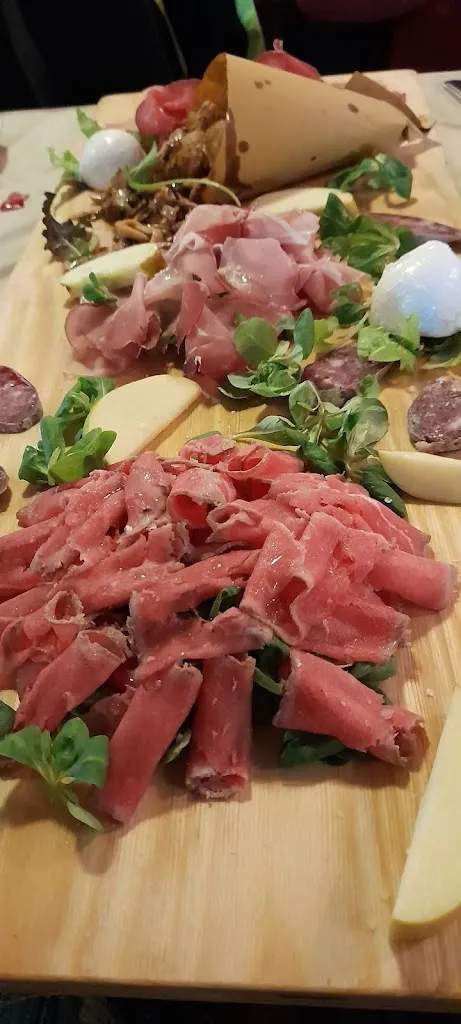 Ruchirek Ninlaphan_Bar Gelateria Valentino_Grosio_review