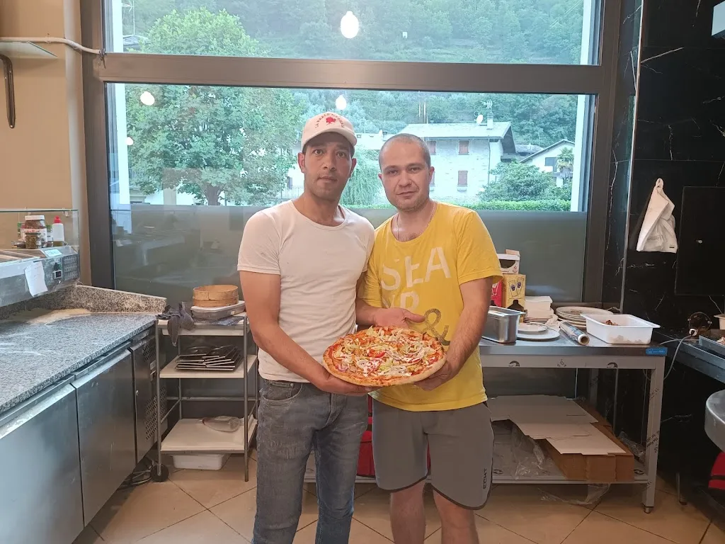 Сергей Гузаревич_Pizzeria La Dea_Grosotto_review