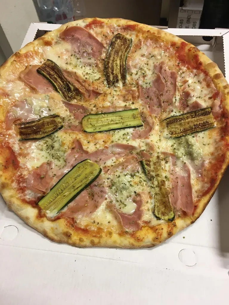 Pizzeria La Dea_Grosotto_slider_image_1