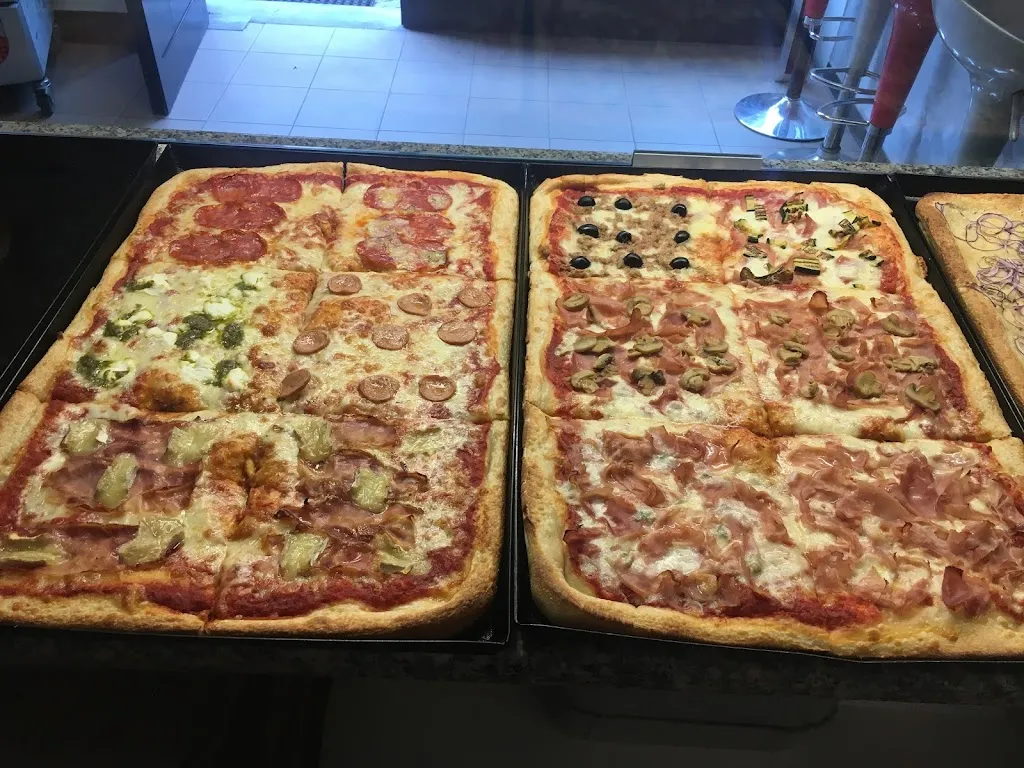 Pizzeria La Dea_Grosotto_slider_image_3