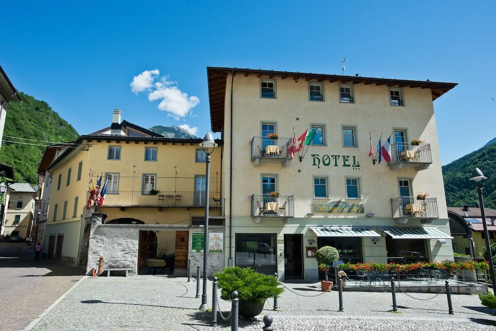 Hotel Garnì Le Corti restaurant in Grosotto