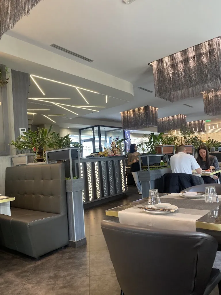 Miyo Sushi Fusion Restaurant_Gravellona_slider_image_3