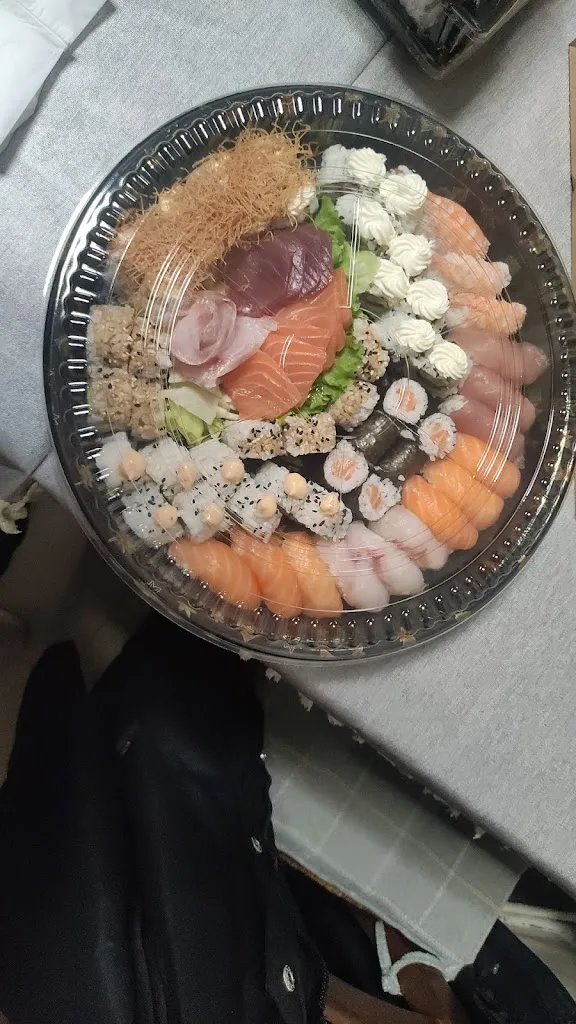 Uni sushi_Gravellona_slider_image_3