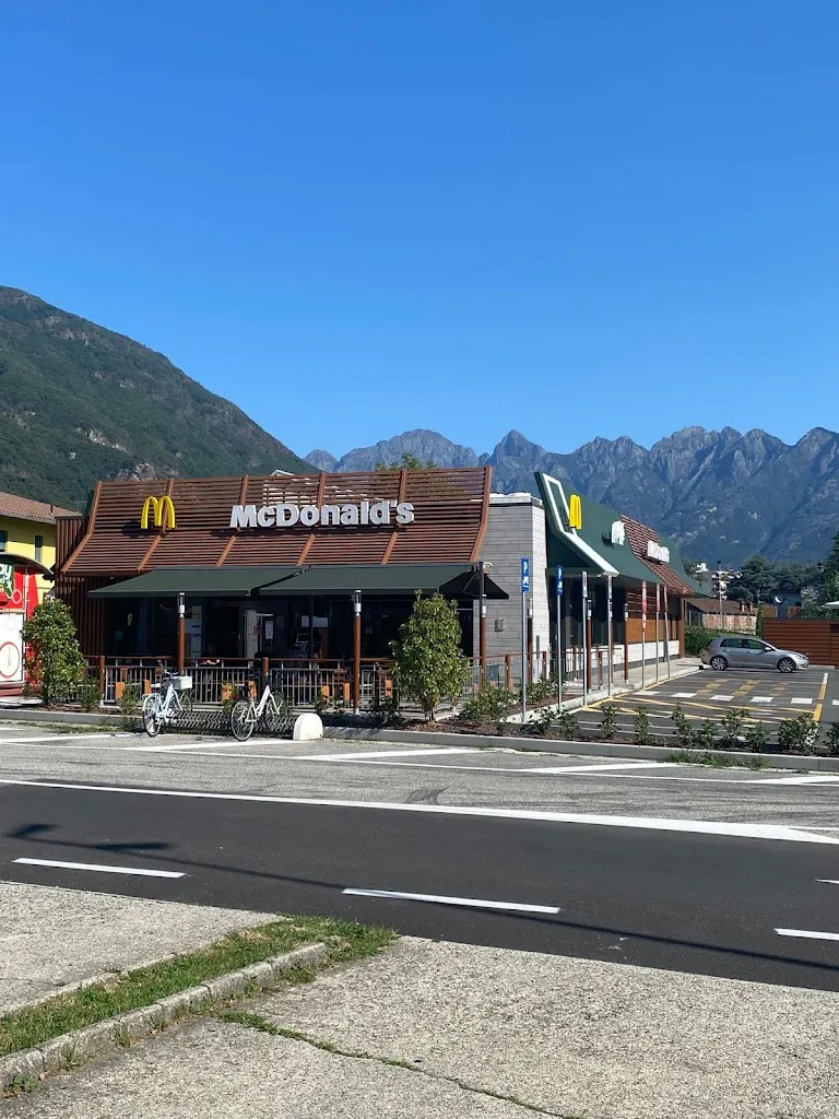McDonald's restaurant in Gravellona