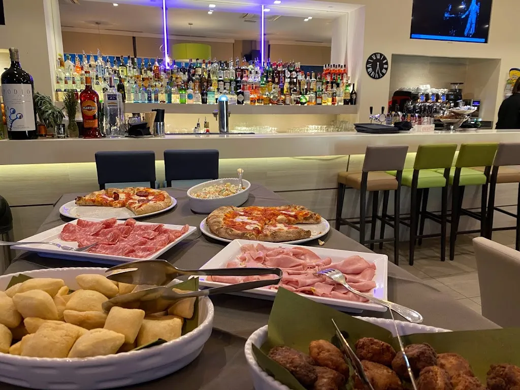 Monkey Steakhouse & Cocktail bar_Gravellona_slider_image_3