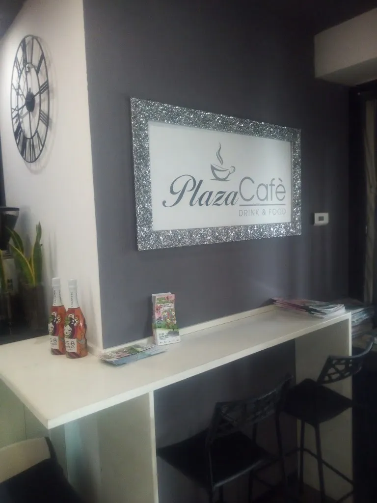 Roberto Baciocchi_Plaza Café_Grumello Cremonese_review