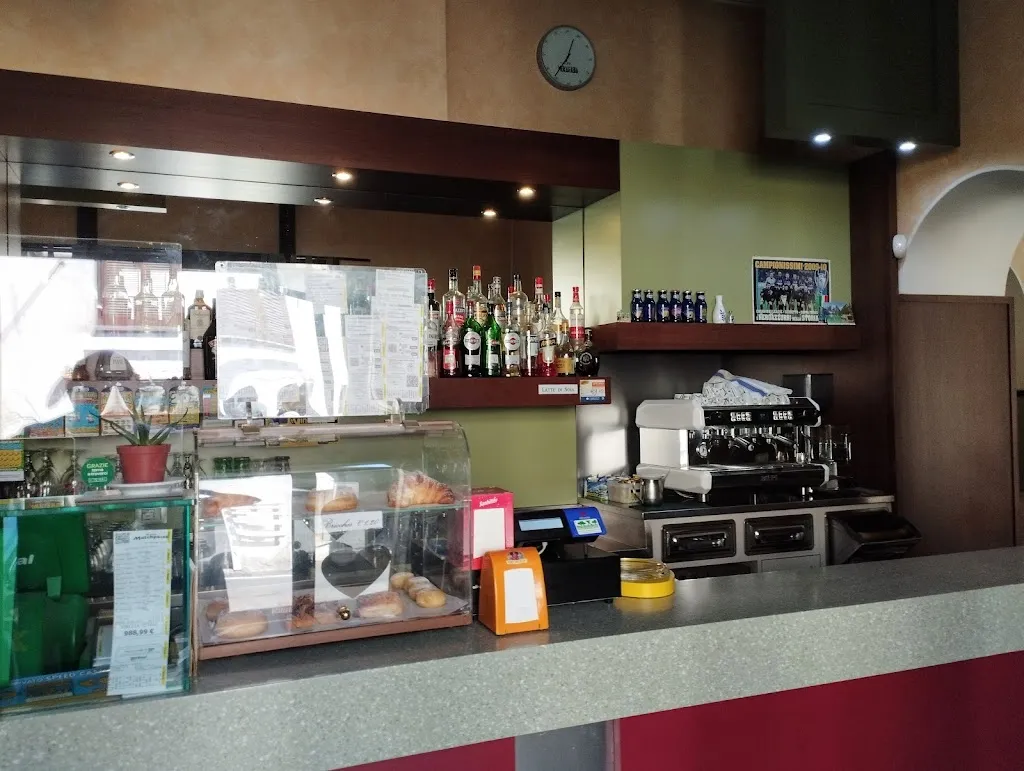 Snack Bar Gelateria Il Ritrovo_Guanzate_slider_image_2