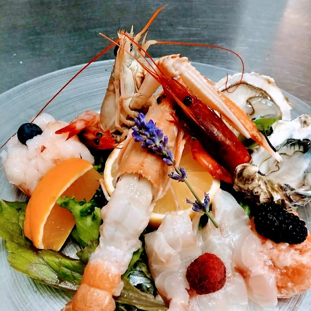 Il Candeliere_Guanzate_slider_image_2