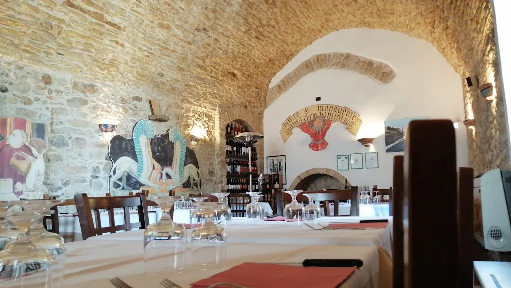 Ristorante pizzeria B&B Medioevalys_Ascoli Satriano_slider_image_1