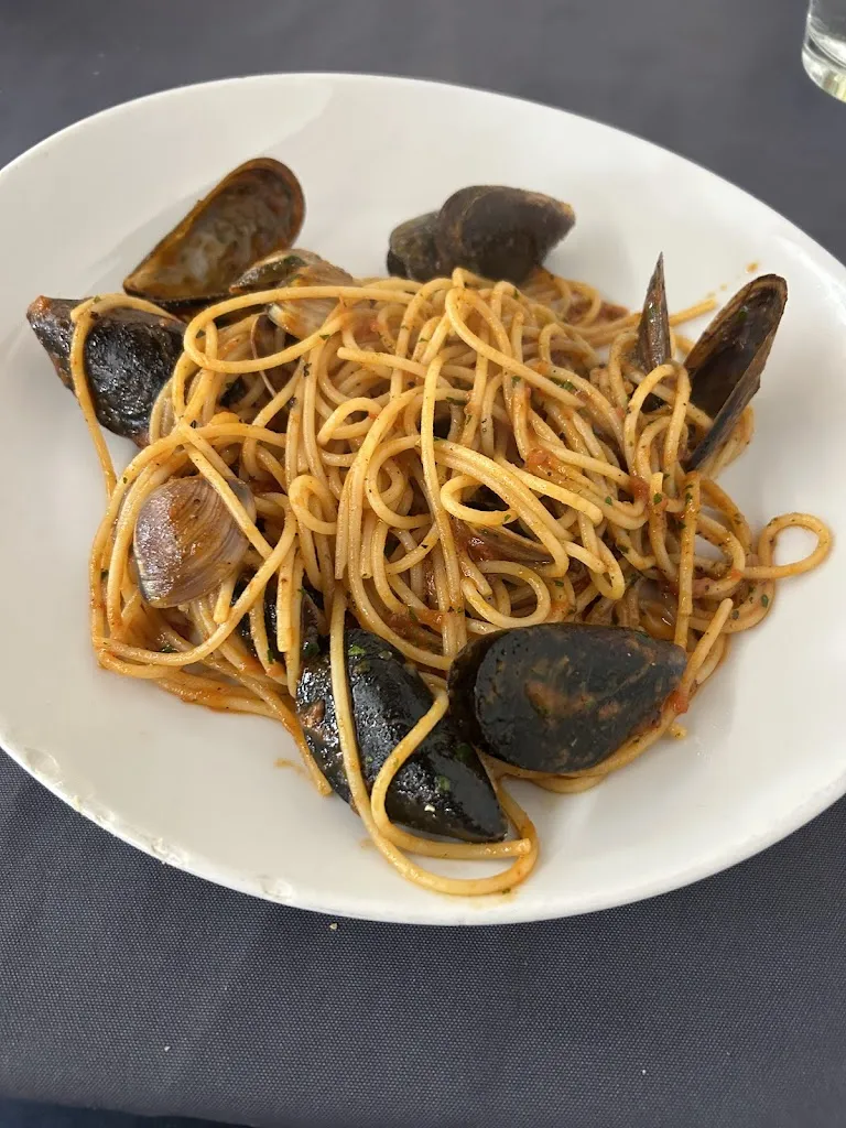 Angelica Maria Paola Peterlini Murari_Lo Scoglio da Luciano_Guidizzolo_review