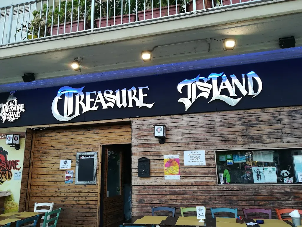 Treasure Island restaurant in Borgo Santa Maria Immacolata