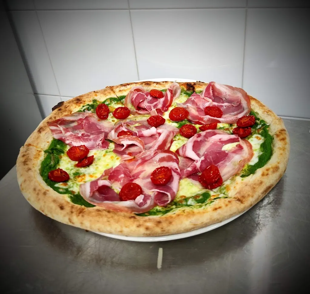 Menu_Black & White_Ascoli Satriano_immagine_2