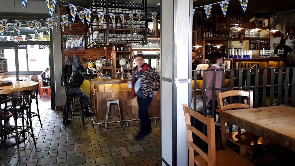 Fermento Birreria con Cucina_Inverigo_slider_image_2