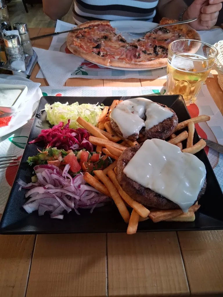 Zs Kurucsai_TURKISH KEBAP PIZZERIA_Inverigo_review