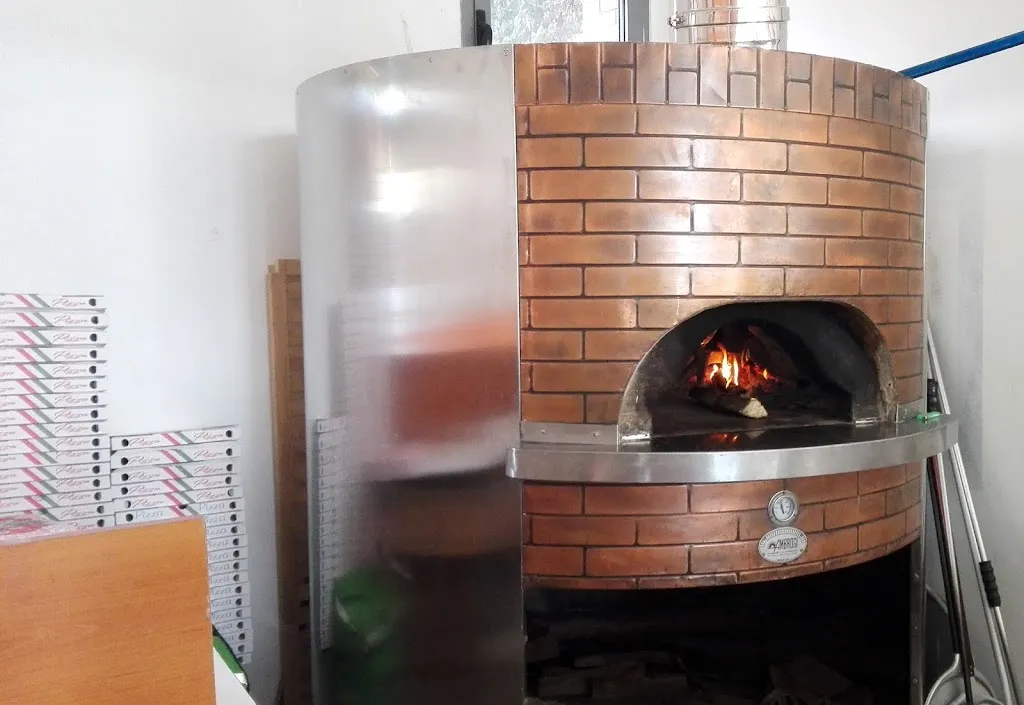 Pizzeria Centro Inverigo restaurant in Inverigo