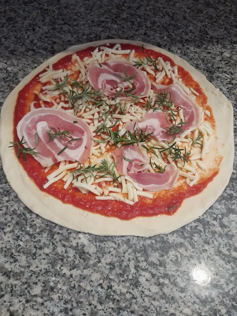 Pizzeria Centro Inverigo_Inverigo_slider_image_3