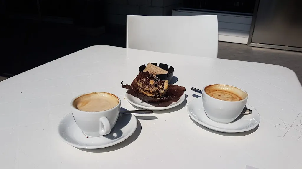 Sharon Avidor_On The Road Cafe_Inzago_review