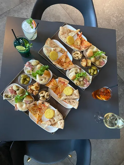 On The Road Cafe_Inzago_slider_image_2