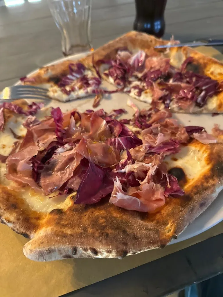 Pizzeria Sesto Elemento_Inverno e Monteleone_slider_image_2