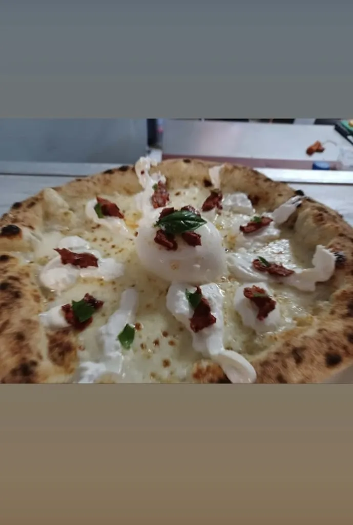 Pizzeria Sesto Elemento_Inverno e Monteleone_slider_image_3