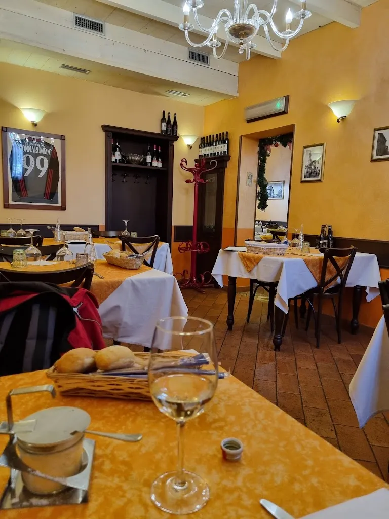 Osteria San Martino restaurant in Inveruno
