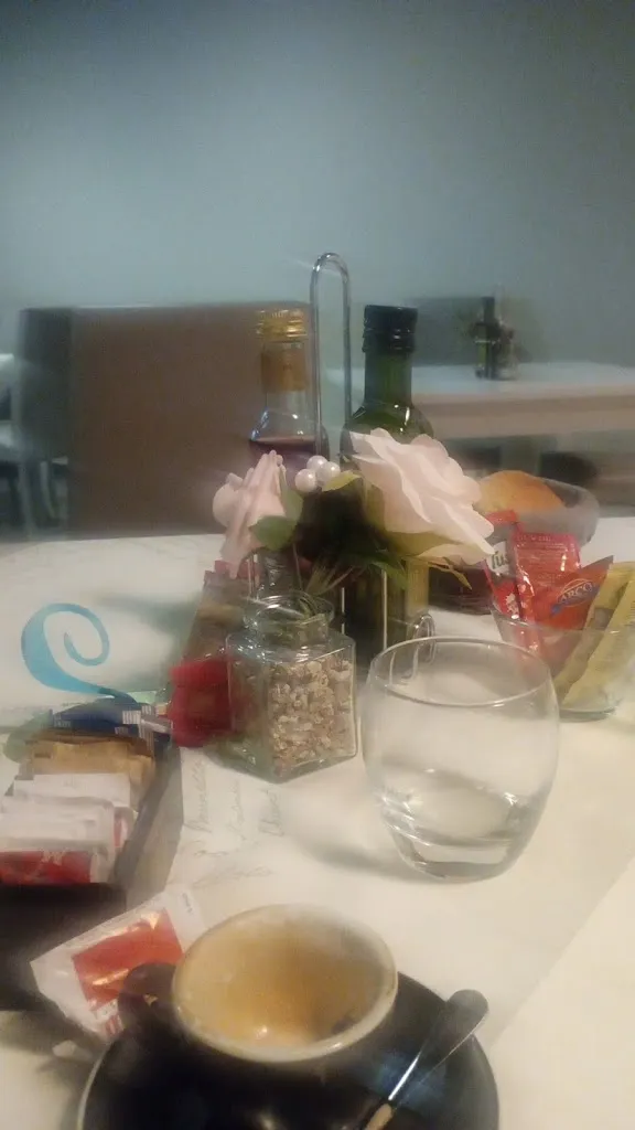 Pierluigi Tonni_FÖ DE CÓ - Café & Bistrot_Isorella_review