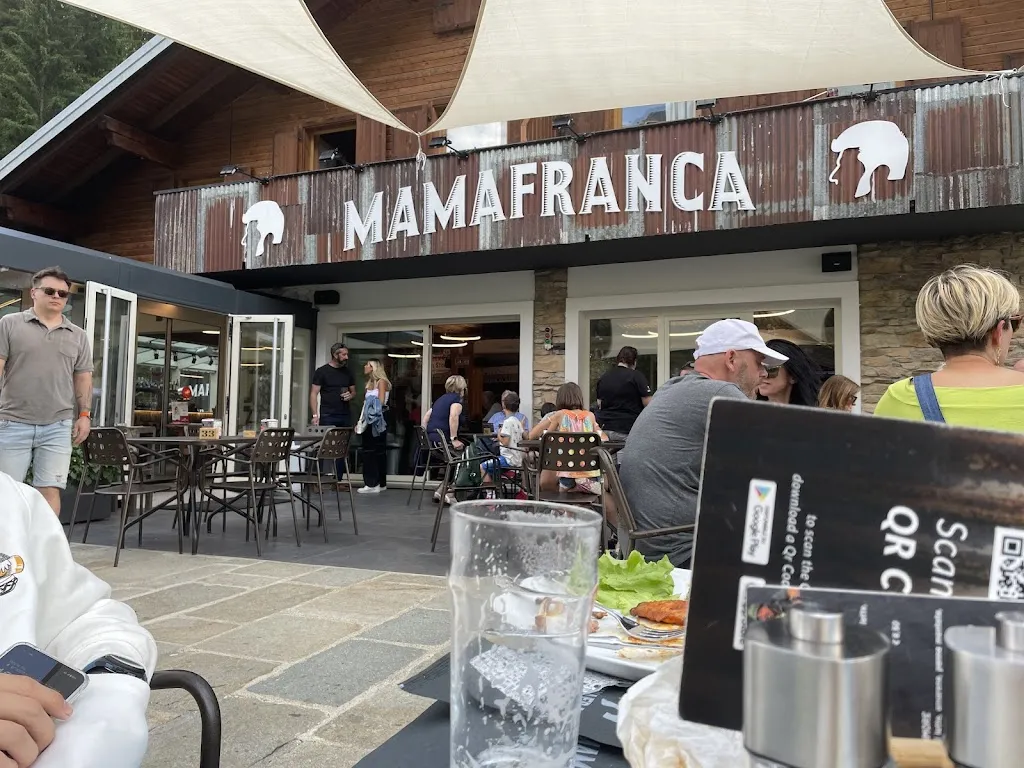 Szilard Pop_Ristorante Mamafranca_Isolaccia_review