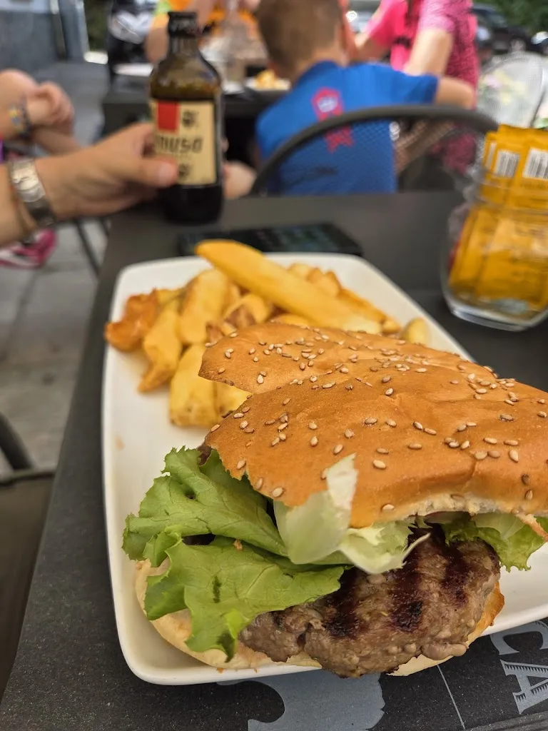 Ristorante Mamafranca_Isolaccia_slider_image_3