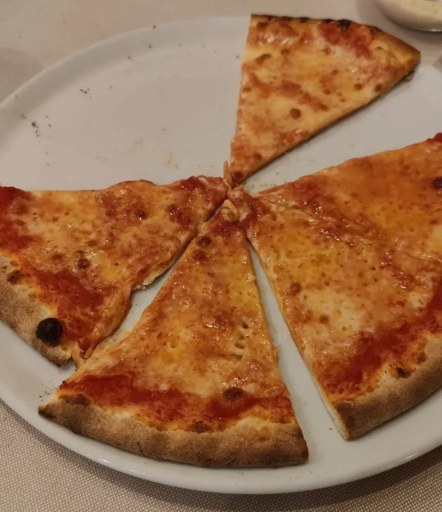 Tomer Tal_Ristorante Pizzeria Rosengarden_Isolaccia_review