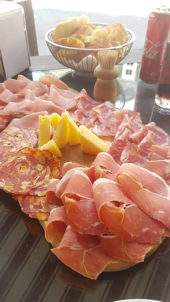 Menu_Bar Viola_Isolaccia_image_2