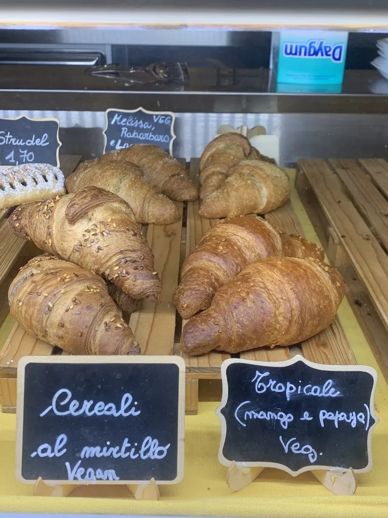 CHIARA BRACALE_Dolce & Salato di Colombo Ezio_Ispra_review