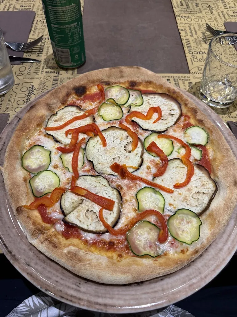 Kapil Pundhir_Pizzeria Il Sagittario_Laglio_review