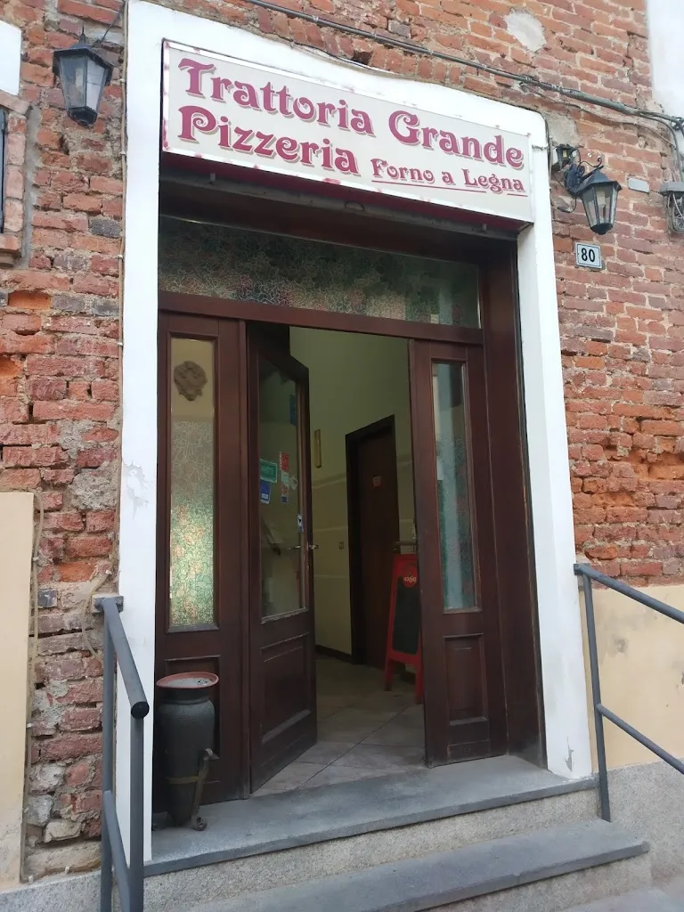 Pizzeria Trattoria Grande “La Bora” restaurant in Lardirago
