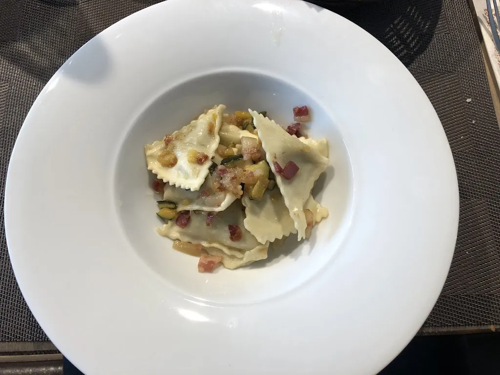 Nicole Motta_Re Caffè Scudeletti_Lallio_review