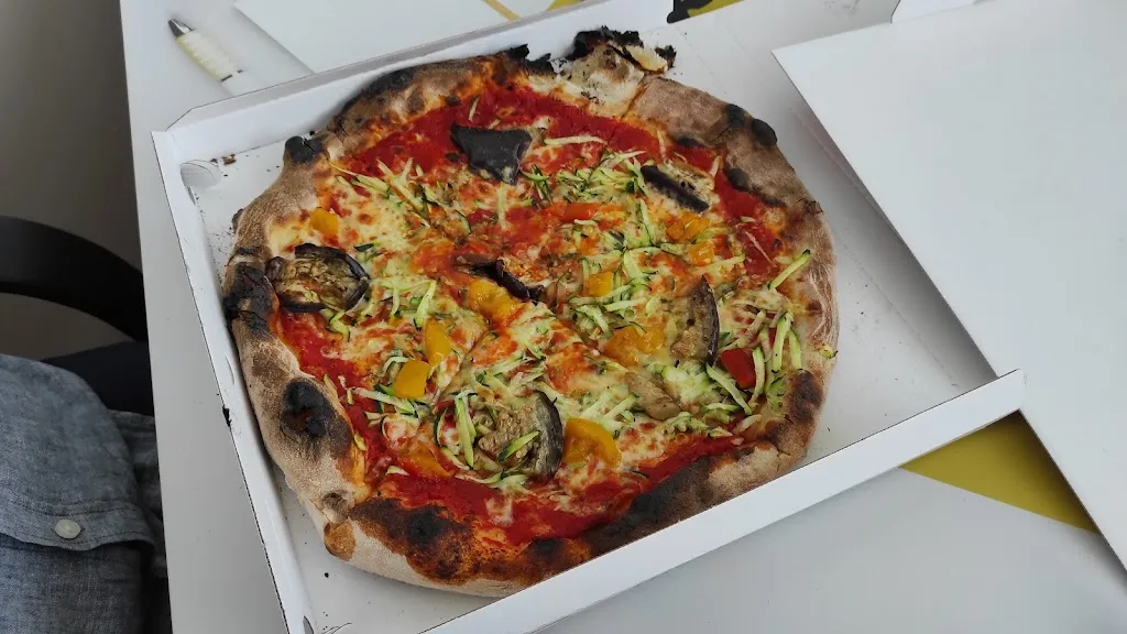 Menu_Pizza e via_Lallio_image_3