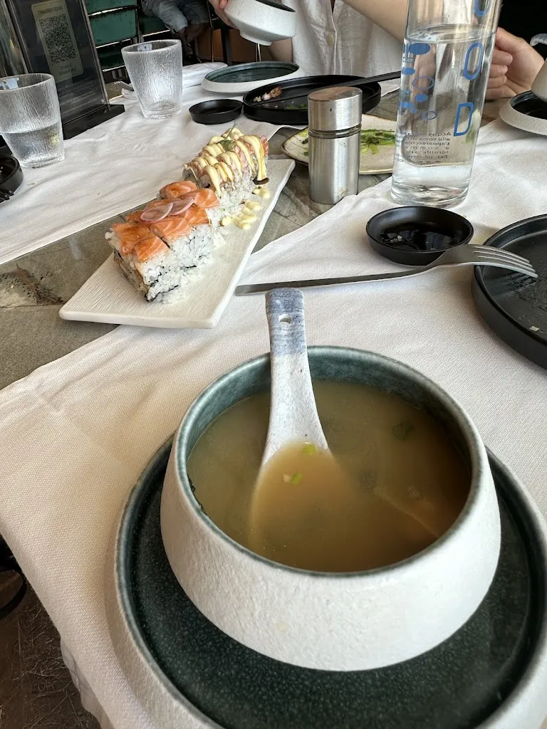 Elif Atalay_MOOD Sushi Bergamo - Asian Food Factory_Lallio_review