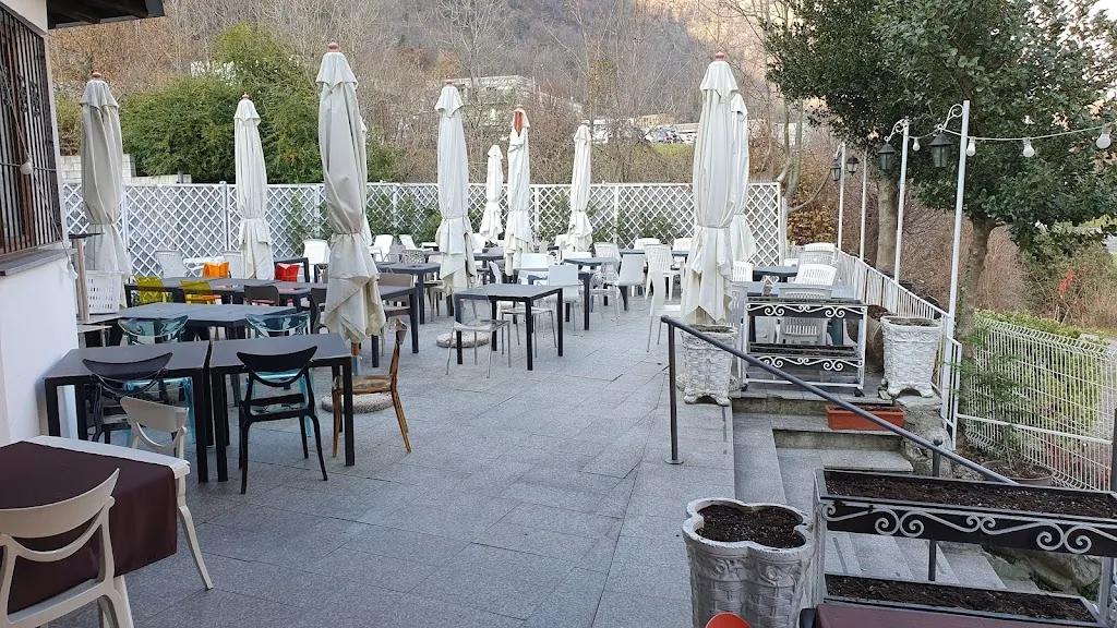 Ristorante Pizzeria Da Elena restaurant in Lasnigo