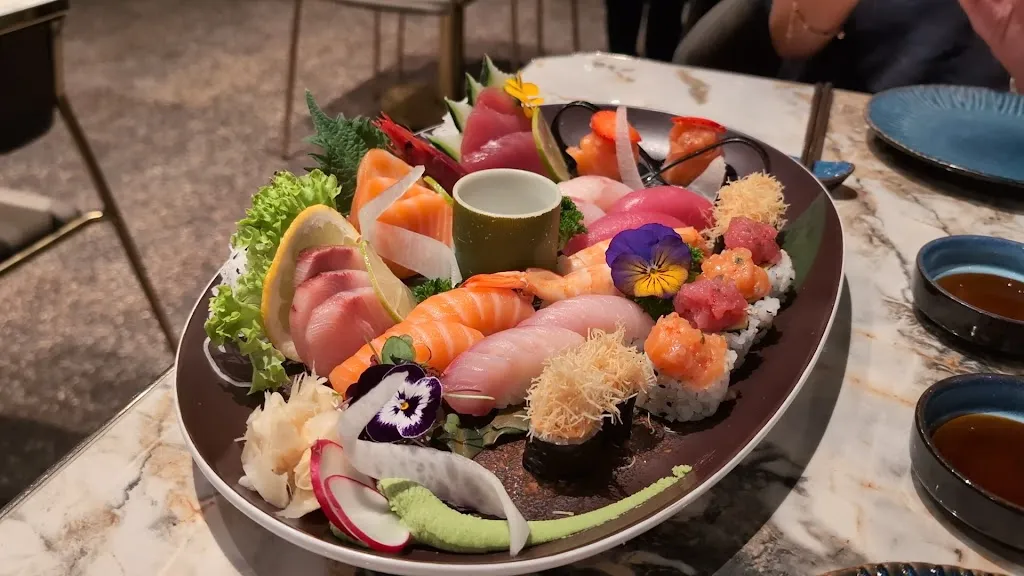 Oyishi_Lavena Ponte Tresa_slider_image_2