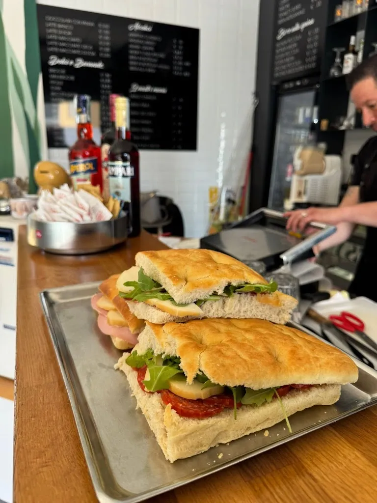 Papi Caffè_Lazzate_slider_image_3