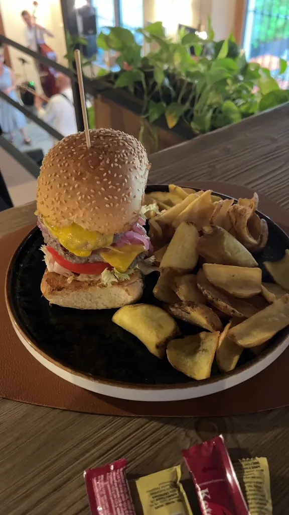 Usteria Lecco_Lecco_slider_image_2