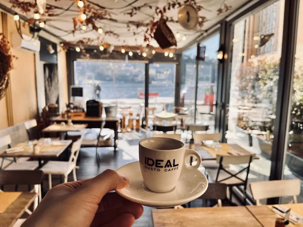 Come A Casa restaurant in Laveno