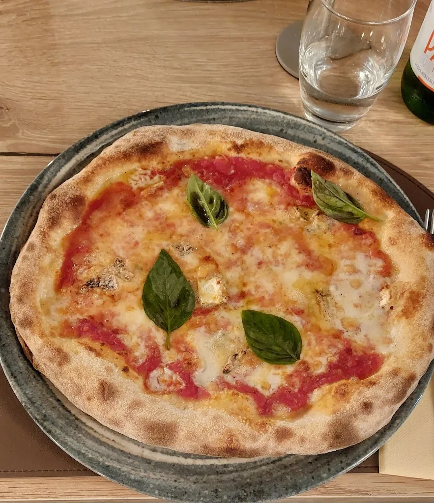 Sigrid Hornung_Pizzeria Giuseppe Esposito GE_Laveno_review