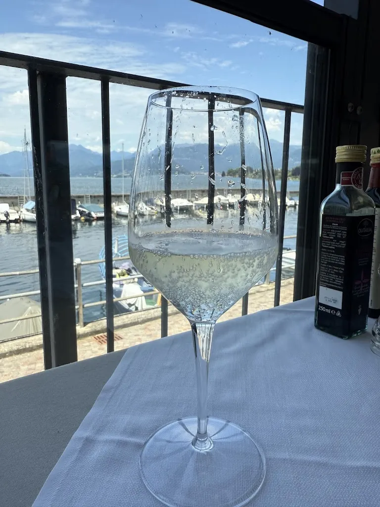 Preslava Nedyalkova - Bataklieva_Laguna Blu Leggiuno - Ristorante_Leggiuno_review