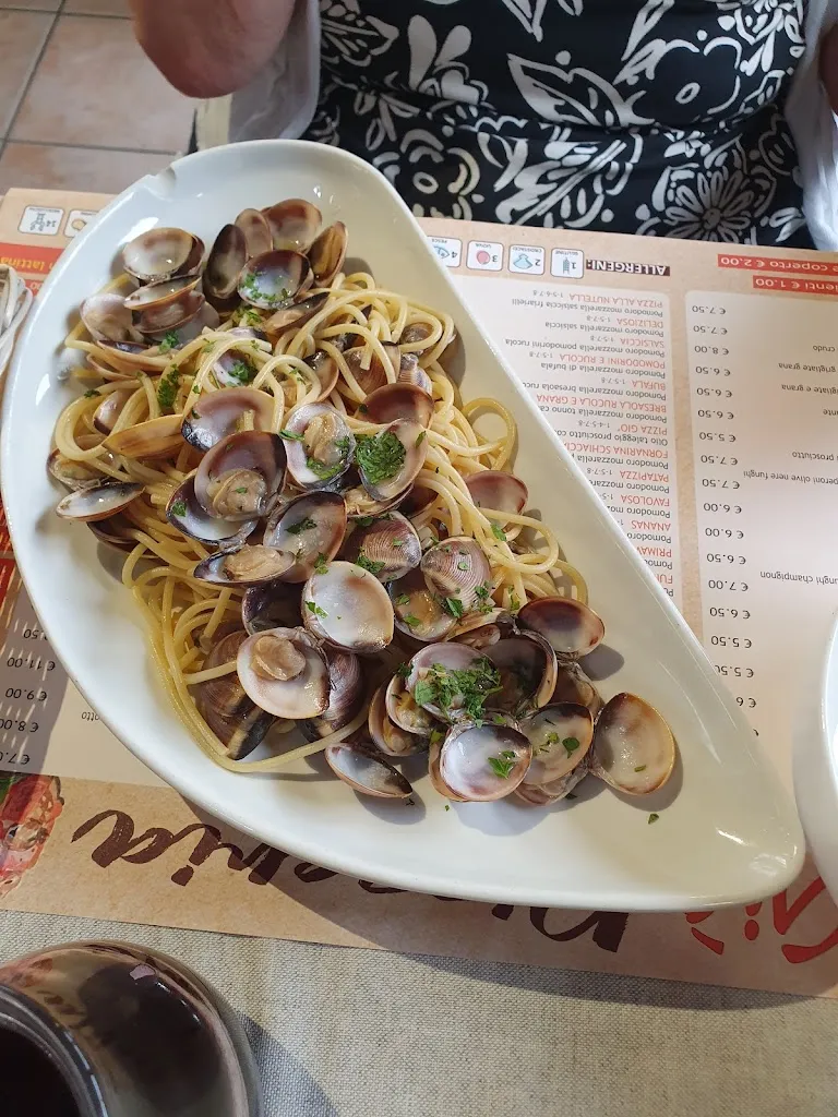 Bryan Jones_Tratto Pizza da Gió_Leggiuno_review