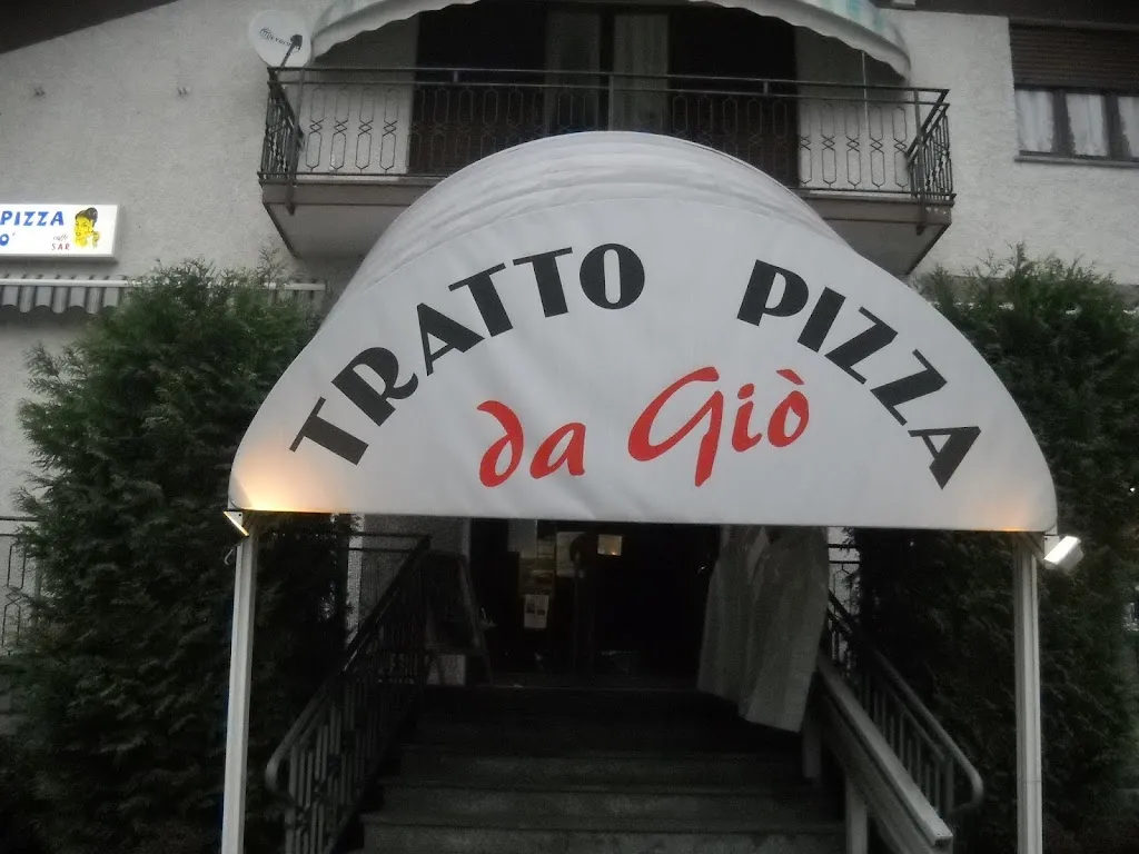 Tratto Pizza da Gió restaurant in Leggiuno