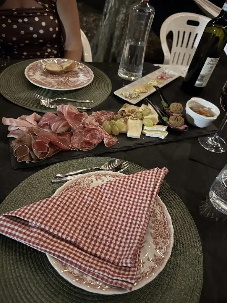 Keegan Marifern_Home Restaurant 