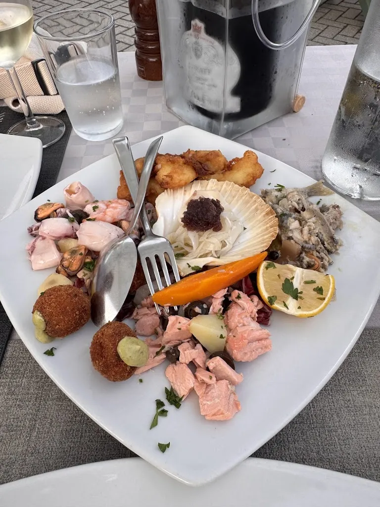 Vesela Docheva_Ristorante Pizzeria Il Cris_Lenno_review