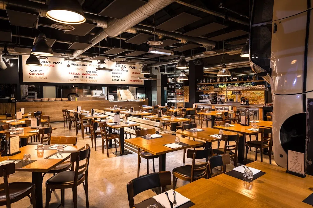 PLEASE - Pizza & Restaurant restaurant in Lesmo