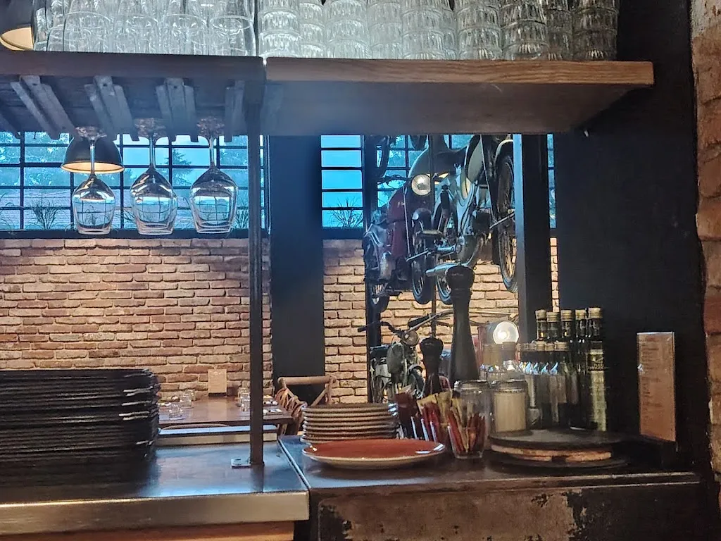 PLEASE - Pizza & Restaurant_Lesmo_slider_image_3