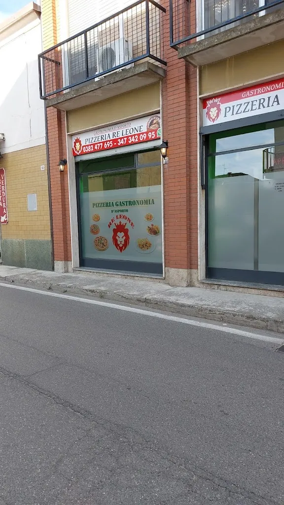 Pizzeria Re Leone restaurant in Linarolo